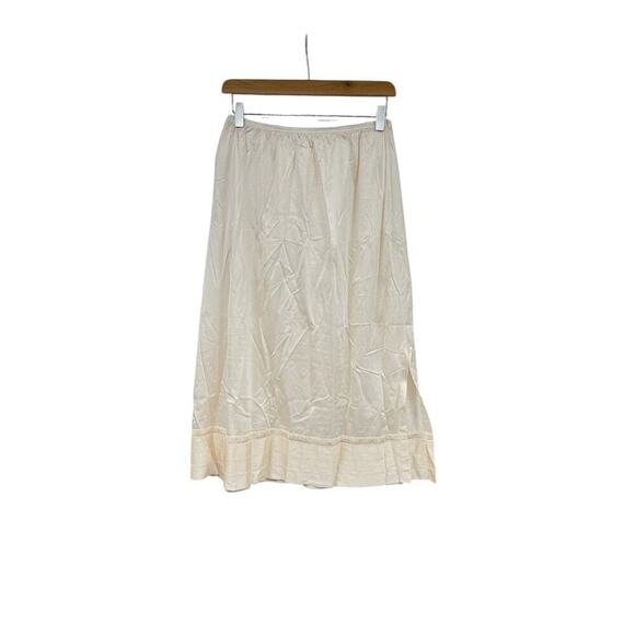 Vintage Lorraine 100% Nylon Lace Half Slip Satin Cream Womens Large - Picture 1 of 9
